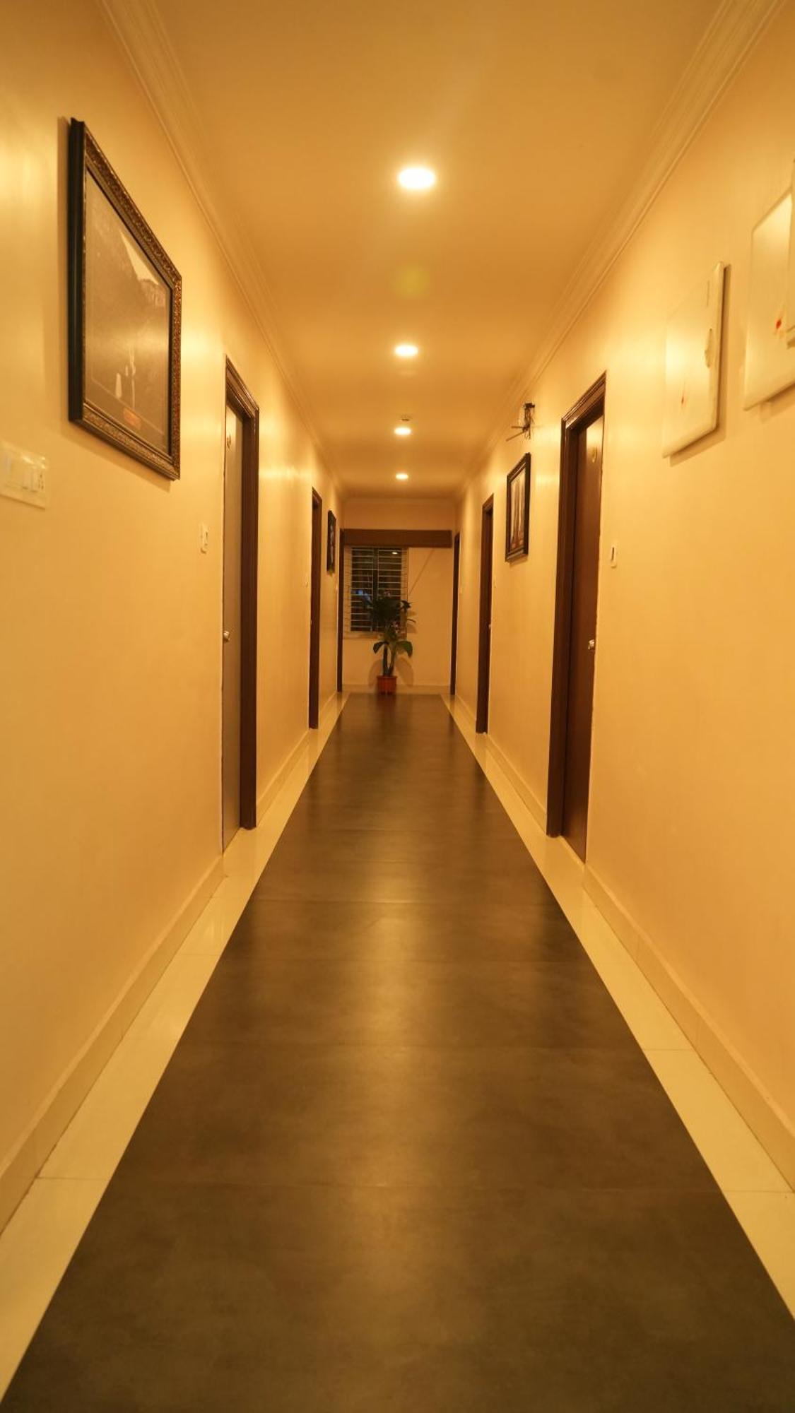 Hotel Mountview Comforts Τιρουπάτι Εξωτερικό φωτογραφία