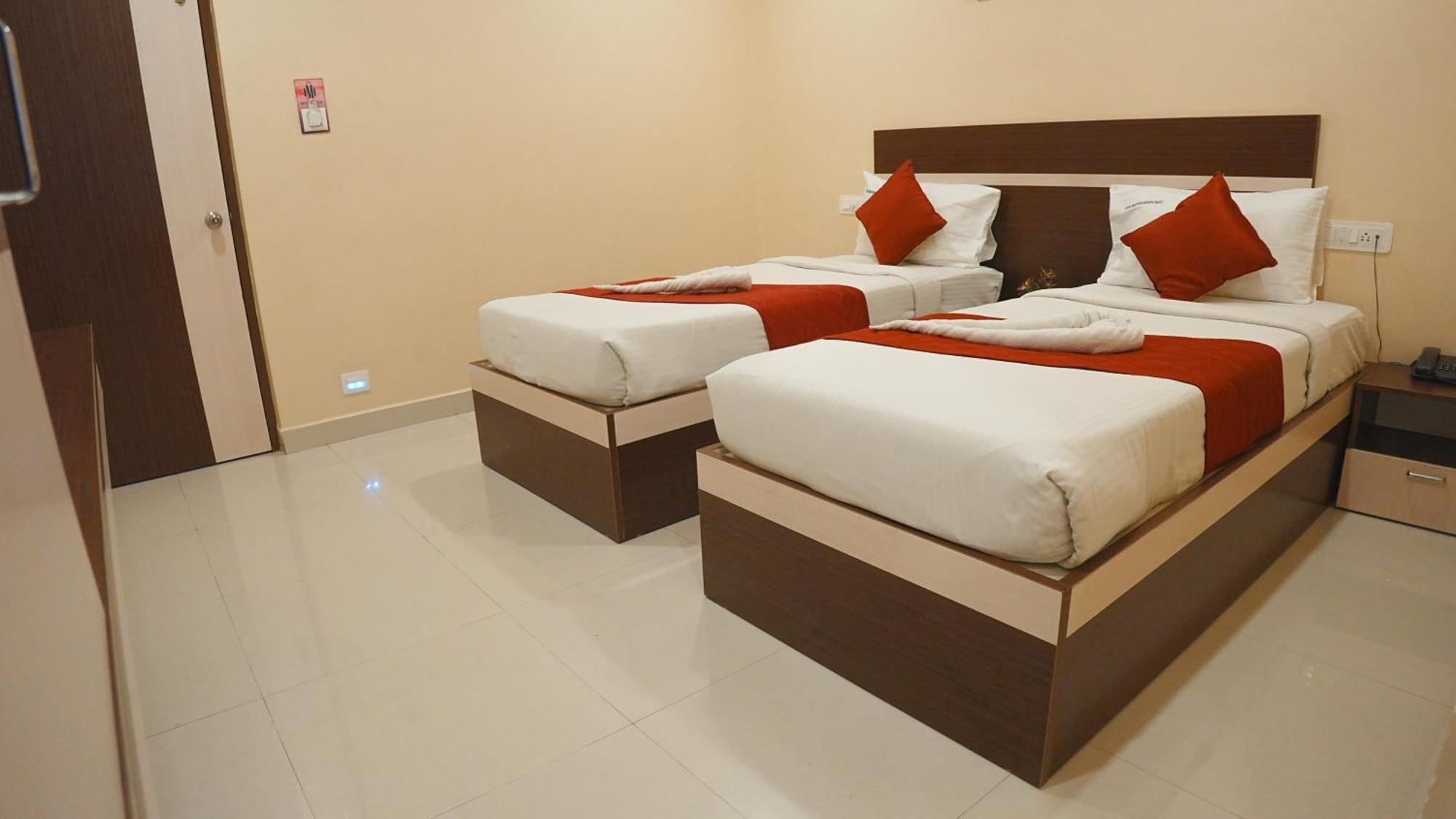 Hotel Mountview Comforts Τιρουπάτι Εξωτερικό φωτογραφία